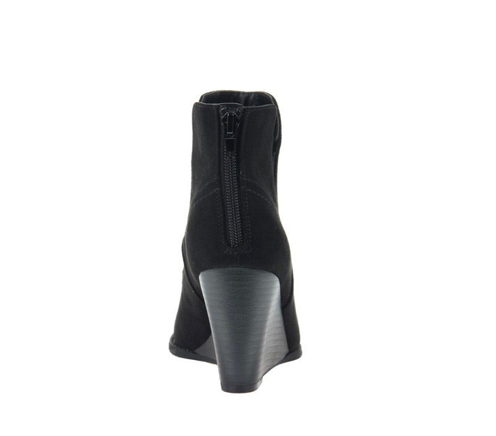 Madeline FantasyLand Black Wedge Booties