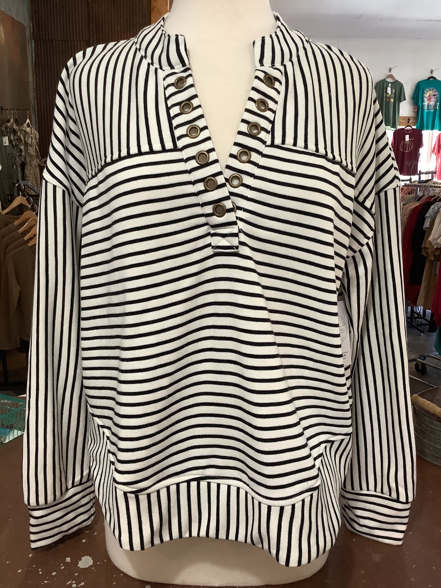 Black White Stripe Grommet Long Sleeve Top