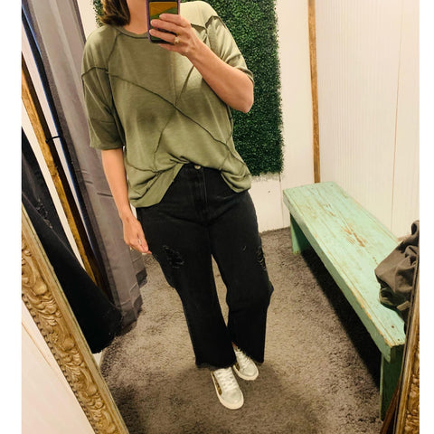 Exposed Seam Loose-fit Top