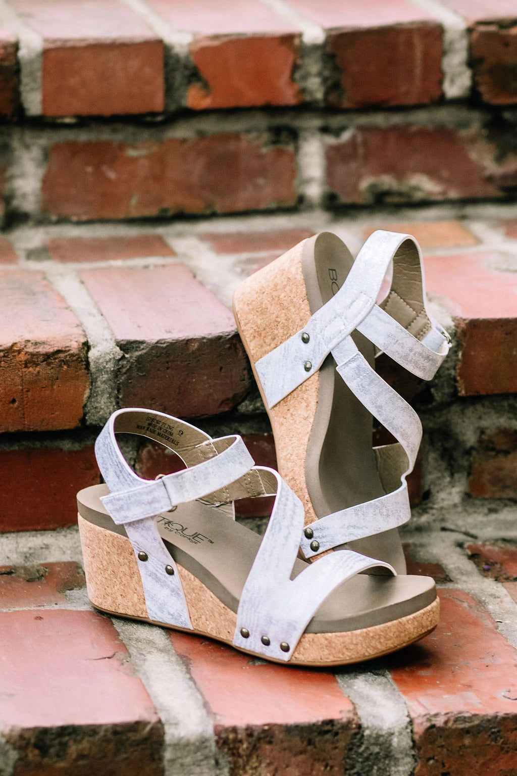 Corky’s White Spring Fling Wedge