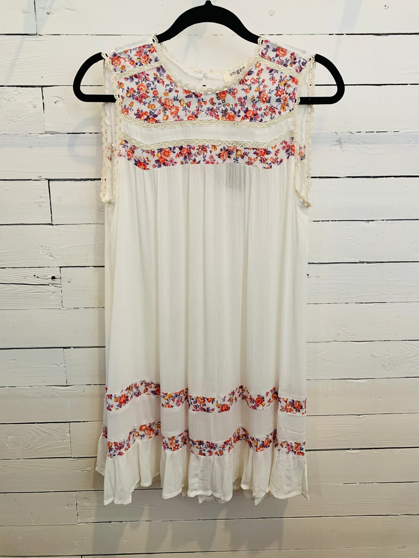 Off White Mix Floral Pint Sleeveless Dress with Lace Detail