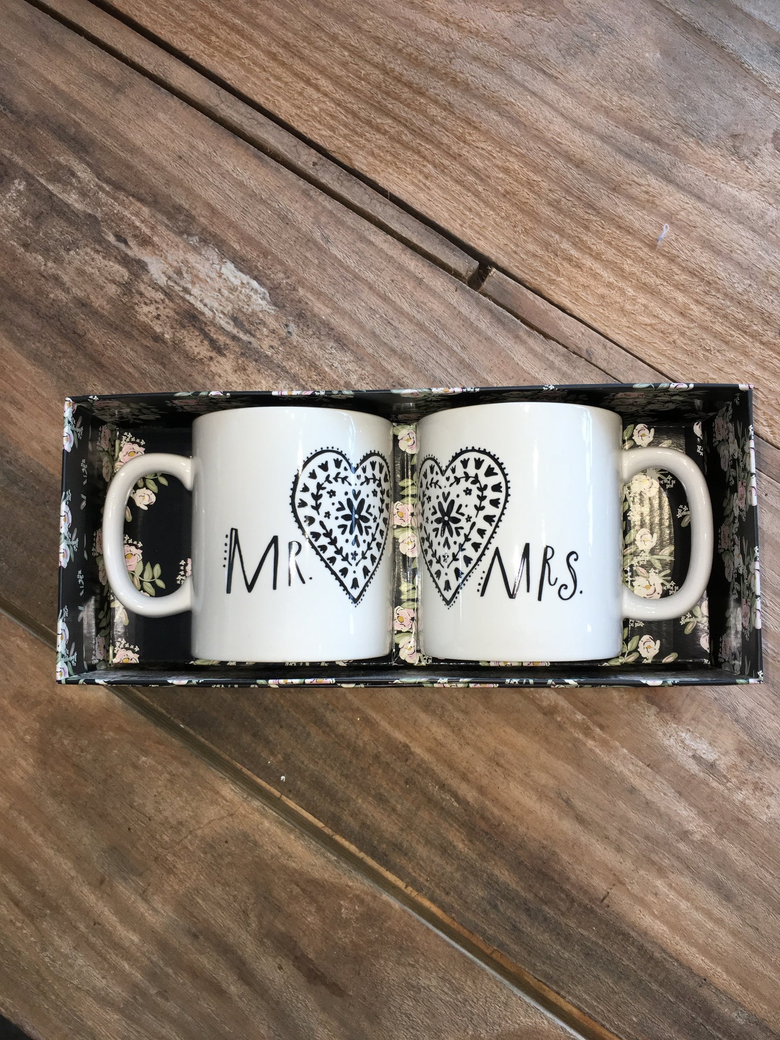 Mr. and Mrs. Mug Set